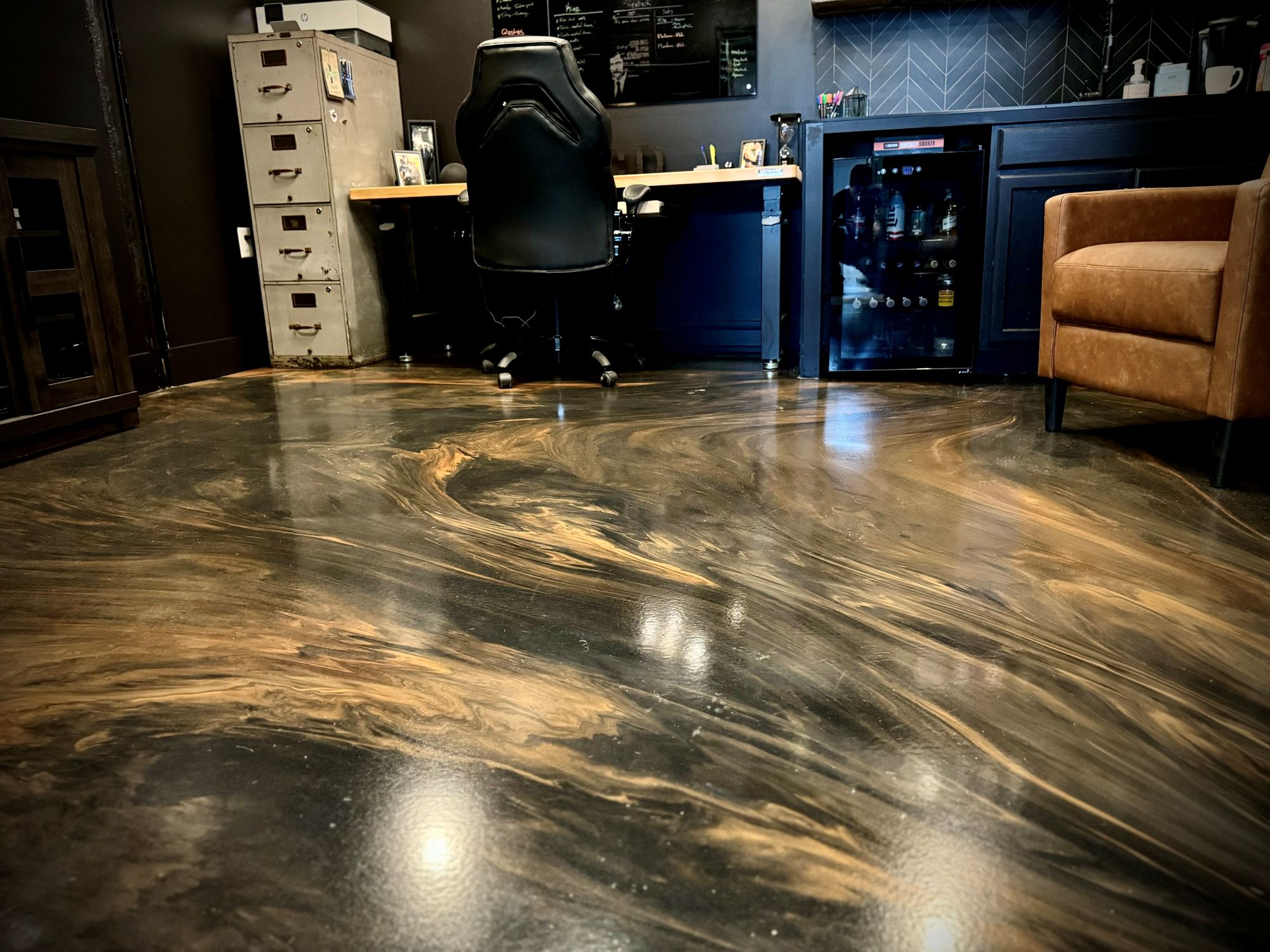 Metallic Office Lounge epoxy flooring photo 2